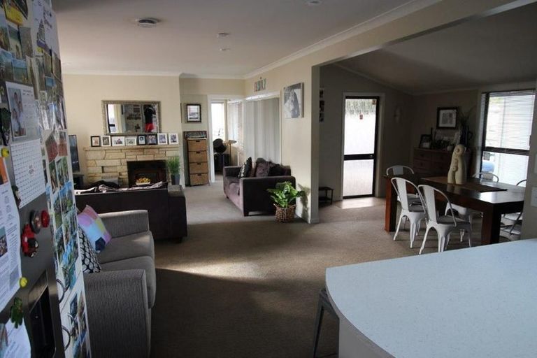Photo of property in 30 Grove Road, Papakura, 2110