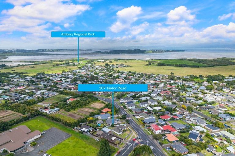 Photo of property in 107 Taylor Road, Mangere Bridge, Auckland, 2022