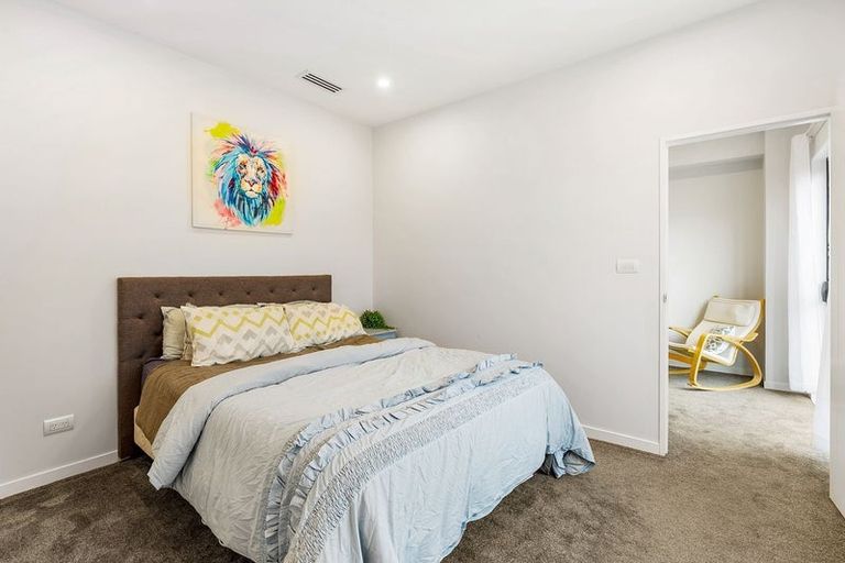 Photo of property in 1 Crompton Place, Orewa, 0931