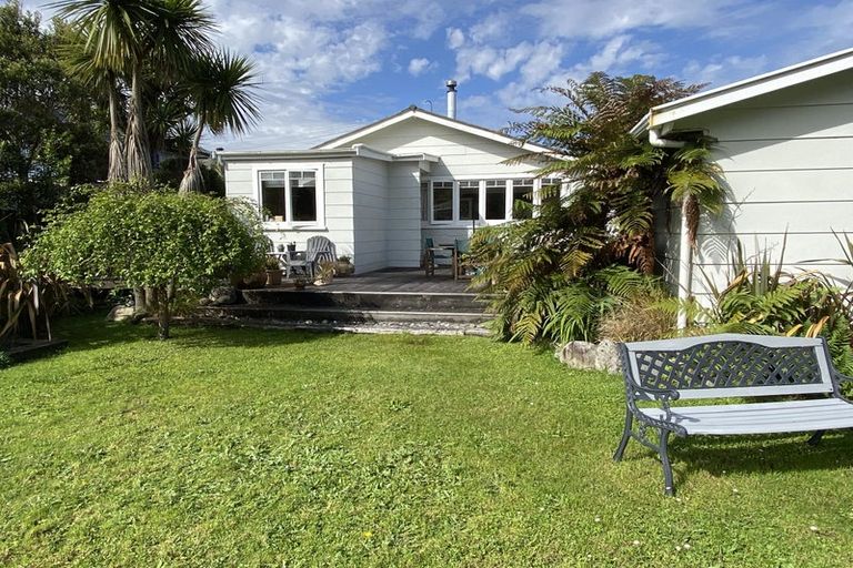 Photo of property in 5 Corbett Street, Hector, 7822