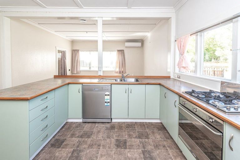 Photo of property in 5 Weka Street, Aramoho, Whanganui, 4500