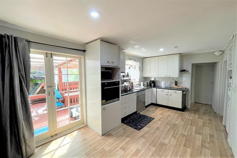 Photo of property in 9 Malcolm Place, Mangere East, Auckland, 2024