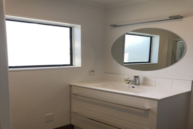 Photo of property in 13 Cobar Close, Maupuia, Wellington, 6022