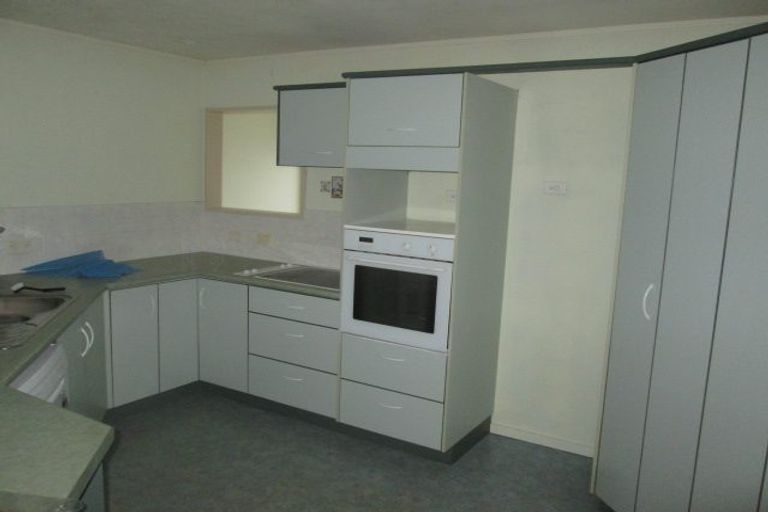 Photo of property in 12a Kiteroa Terrace, Rothesay Bay, Auckland, 0630