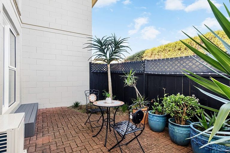 Photo of property in 88d Aroha Avenue, Sandringham, Auckland, 1025