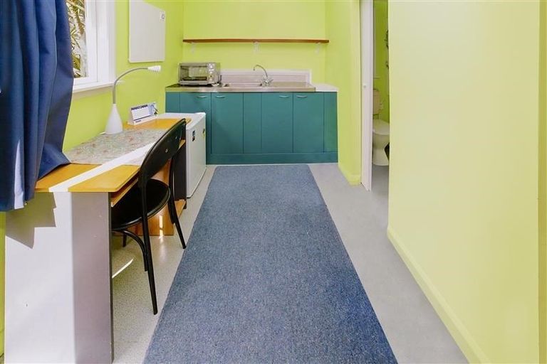 Photo of property in 42 Tui Street, Point Chevalier, Auckland, 1022