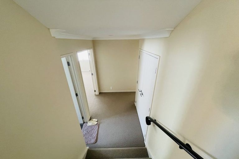 Photo of property in 10 Wye Oak Drive, Schnapper Rock, Auckland, 0632