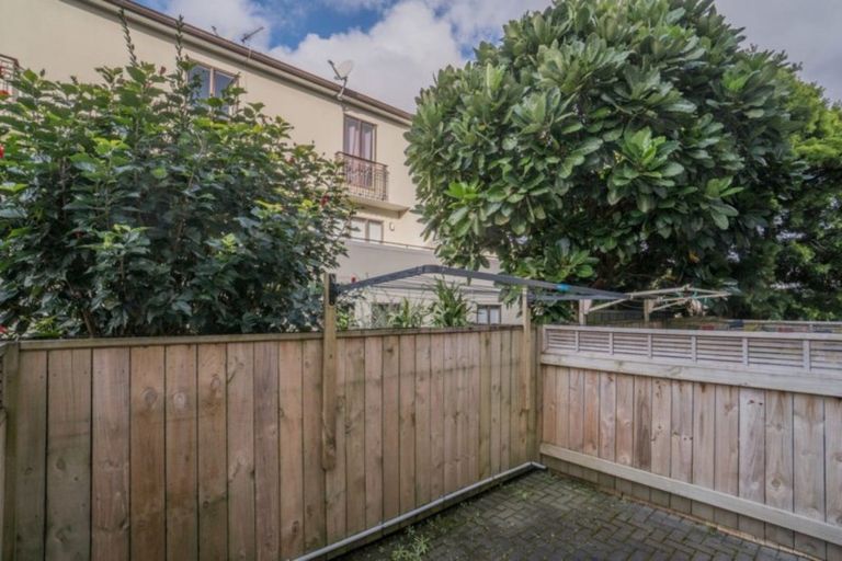 Photo of property in 17/29 Rossmay Terrace, Mount Eden, Auckland, 1024