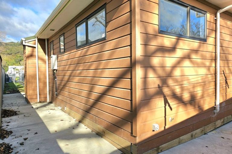 Photo of property in 30 Wheatley Street, Naenae, Lower Hutt, 5011