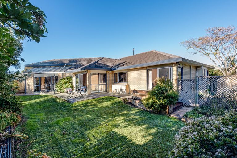 Photo of property in 17 Glencullen Place, Dannemora, Auckland, 2016