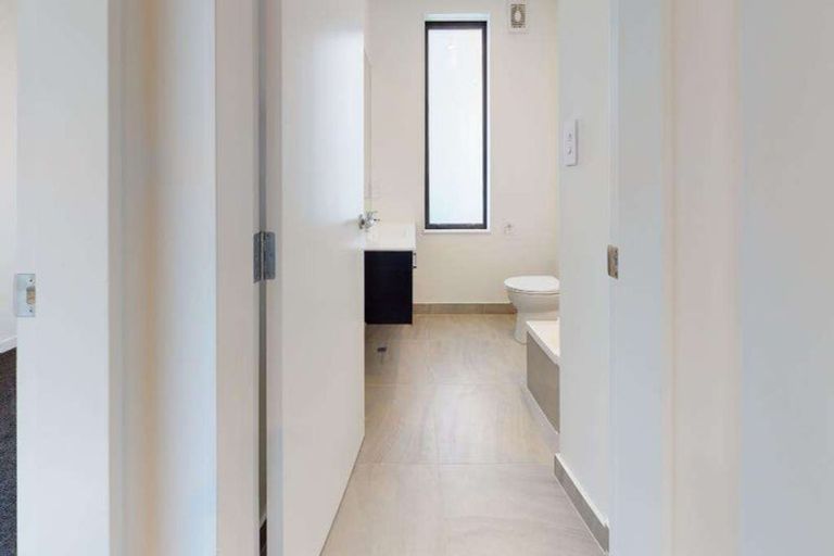 Photo of property in 10/80 Seatoun Heights Road, Seatoun, Wellington, 6022