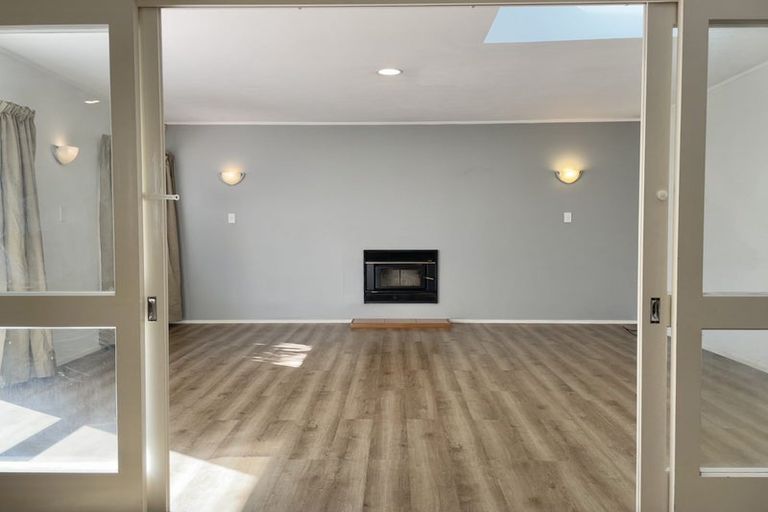 Photo of property in 14 Totara Grove, Hillcrest, Auckland, 0627