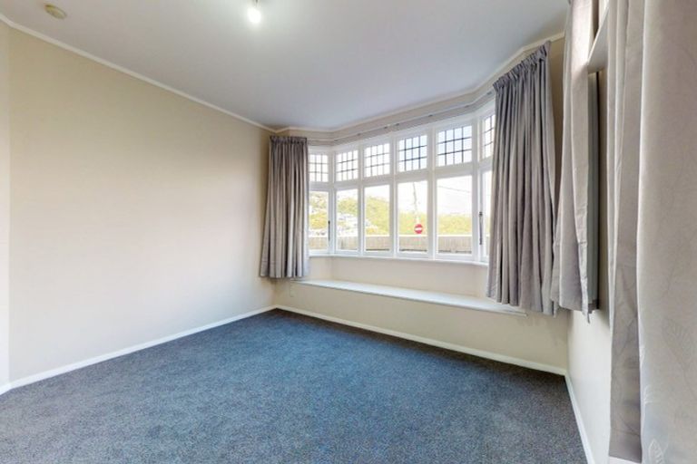 Photo of property in 4a Tarawera Road, Johnsonville, Wellington, 6037