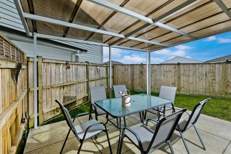 Photo of property in 2 Vincent Mcgrath Crescent, Swanson, Auckland, 0614