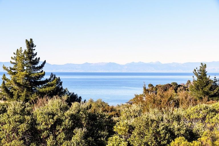 Photo of property in 4 Durville Way, Kaiteriteri, Motueka, 7197