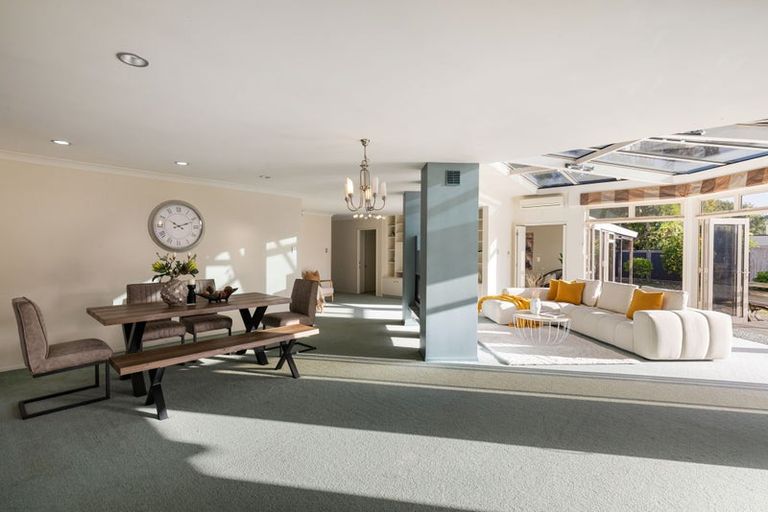 Photo of property in 8 Crowden Place, Harrowfield, Hamilton, 3210