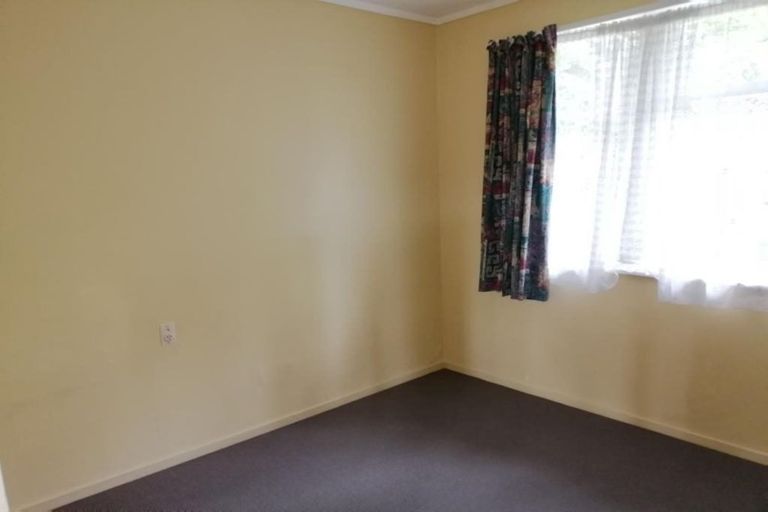 Photo of property in 72b Black Rock Road, Newlands, Wellington, 6037