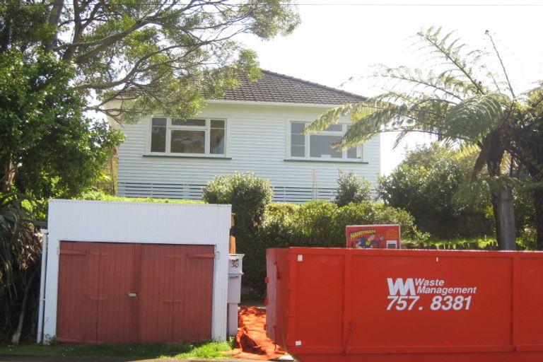 Photo of property in 30 Downe Street, New Plymouth, 4310