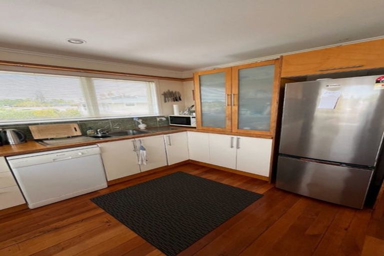 Photo of property in 8a Seine Road, Forrest Hill, Auckland, 0620