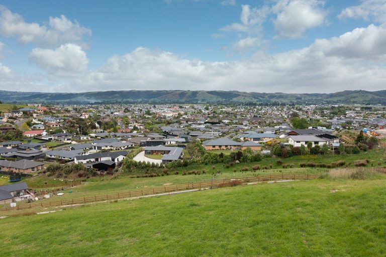 Photo of property in 10 Carnea Heights, Mosgiel, 9024