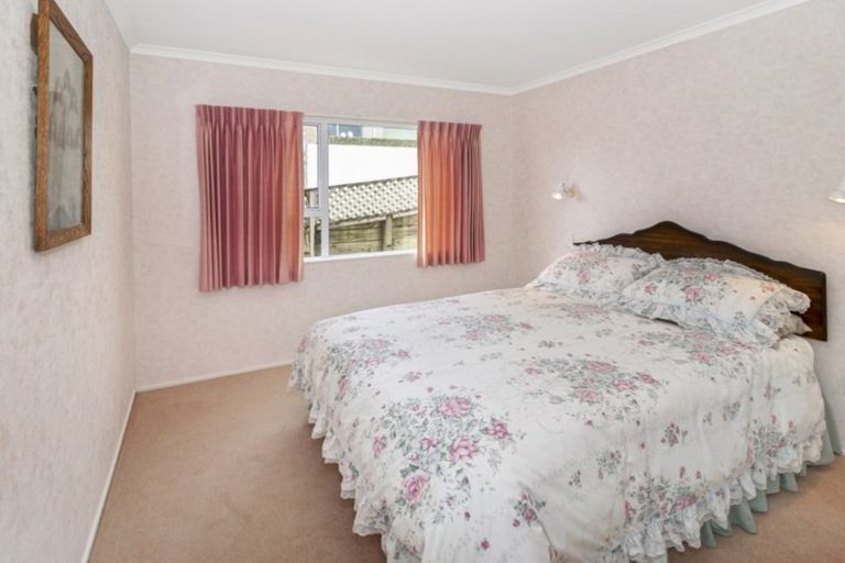 Photo of property in 16d Burns Street, Westown, New Plymouth, 4310