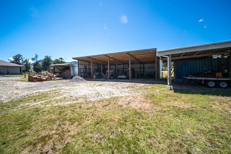 Photo of property in 11 Hotham Street, Murchison, 7007