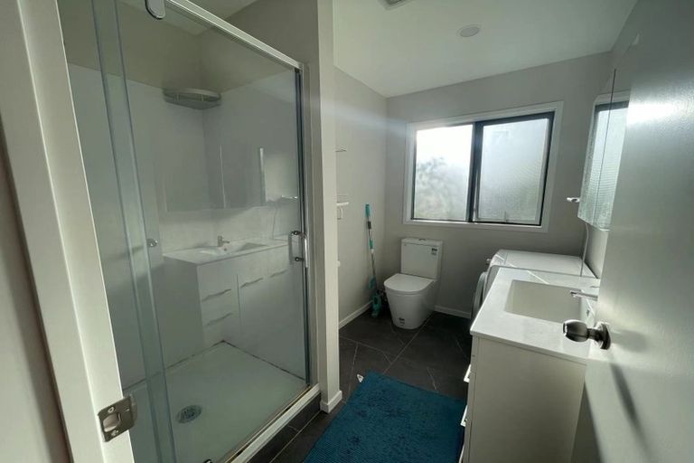 Photo of property in 1/2 Danbury Drive, Torbay, Auckland, 0630