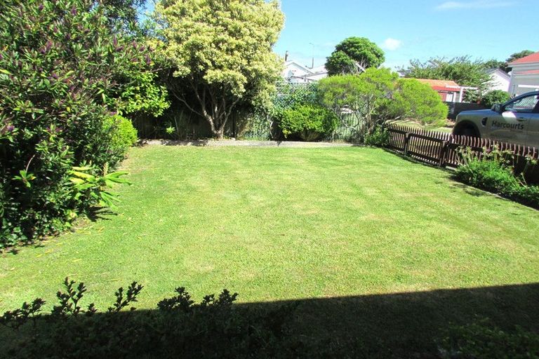 Photo of property in 2/19 Cowper Street, Greymouth, 7805