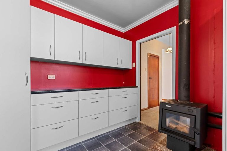 Photo of property in 1 Weraroa Road, Waverley, 4510