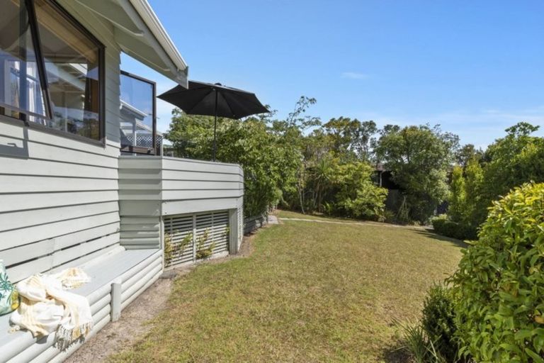 Photo of property in 2/85 Castor Bay Road, Castor Bay, Auckland, 0620