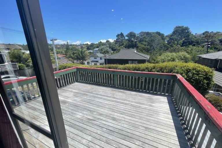 Photo of property in 2/668 Beach Road, Browns Bay, Auckland, 0630