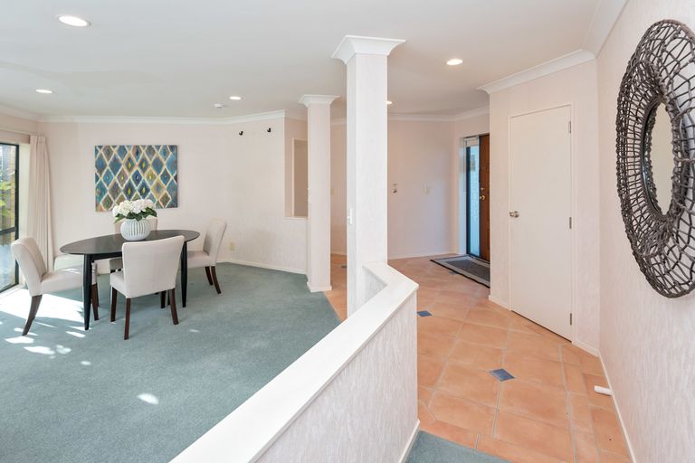 Photo of property in 17 Glencullen Place, Dannemora, Auckland, 2016