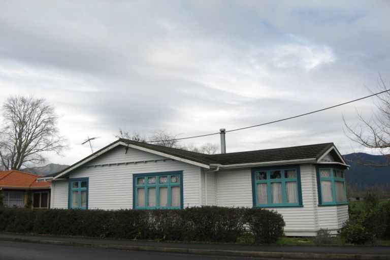 Photo of property in 127 Commercial Street, Takaka, 7110