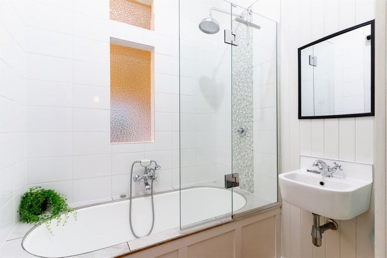 Photo of property in 10 Forfar Street, Clyde Hill, Dunedin, 9011