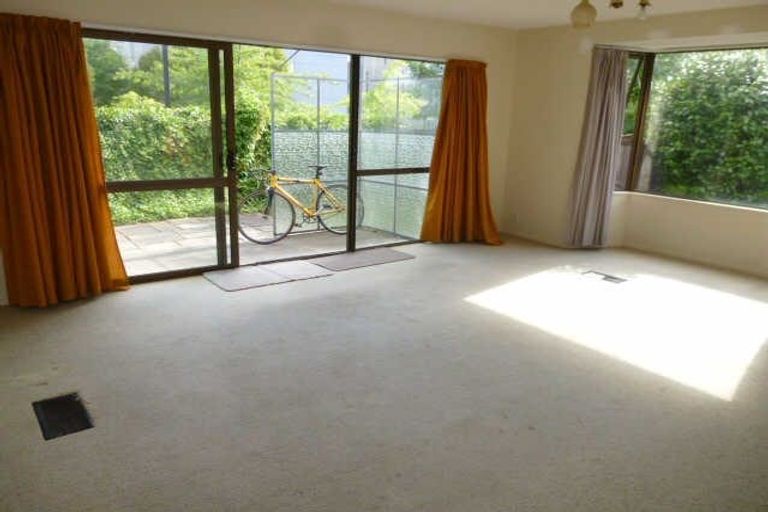 Photo of property in 2/14 Siska Place, Upper Riccarton, Christchurch, 8041