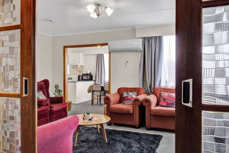 Photo of property in 25 Waihi Road, Hawera, 4610