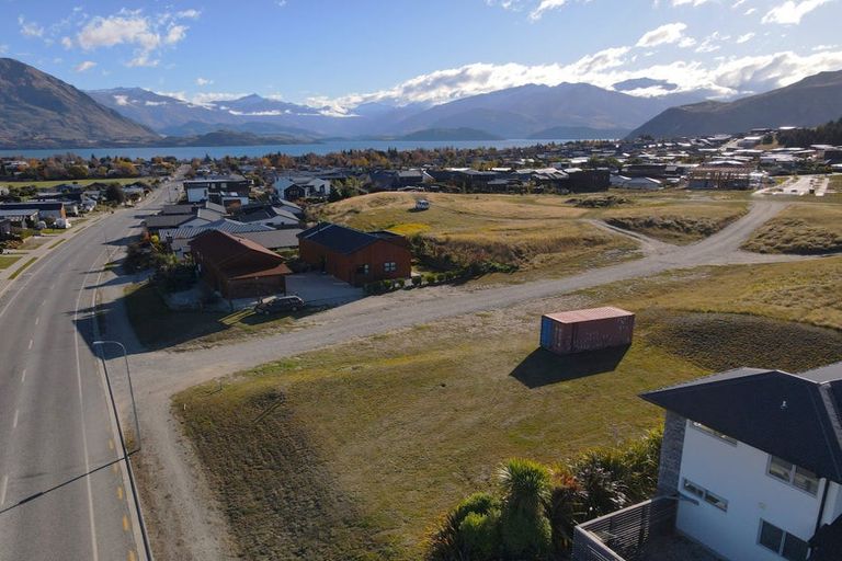 Photo of property in 214 Aubrey Road, Wanaka, 9305