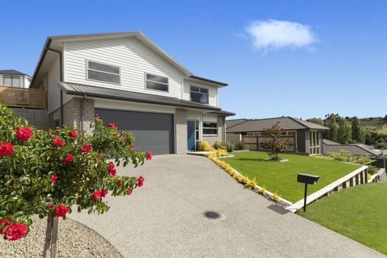 Photo of property in 111 Oteki Park Drive, Welcome Bay, Tauranga, 3112