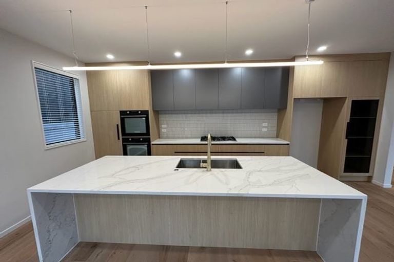 Photo of property in 8d Ringwood Street, Torbay, Auckland, 0630