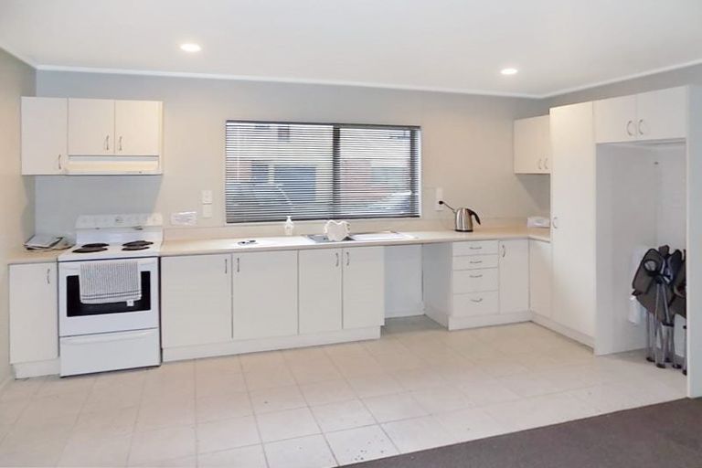 Photo of property in 13 Kora Avenue, Ranui, Auckland, 0612