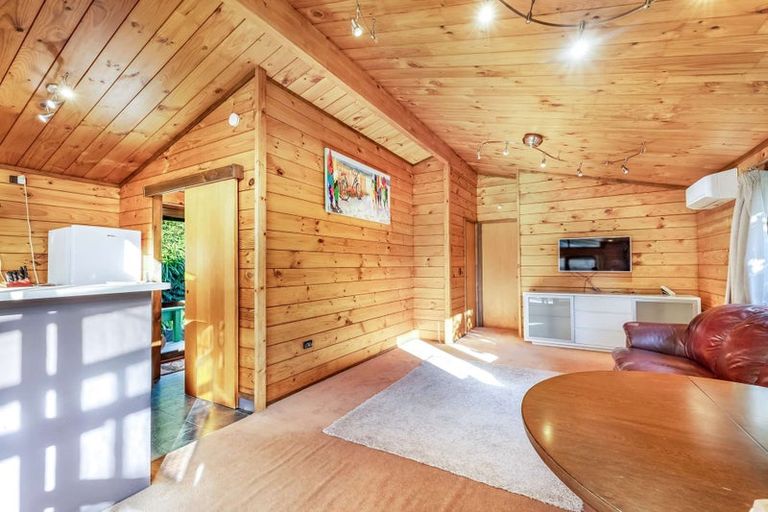 Photo of property in 8g Nevada Drive, Merrilands, New Plymouth, 4312