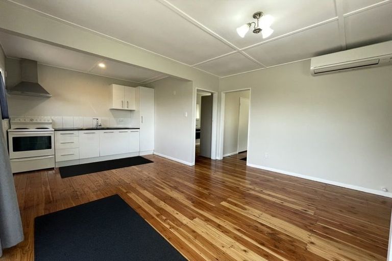 Photo of property in 97 Dowse Drive, Maungaraki, Lower Hutt, 5010