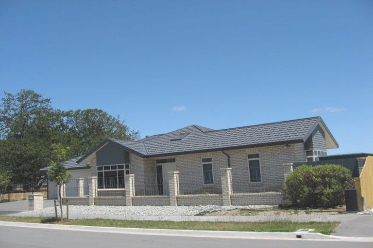 Photo of property in 46 Reka Street, Parklands, Christchurch, 8083