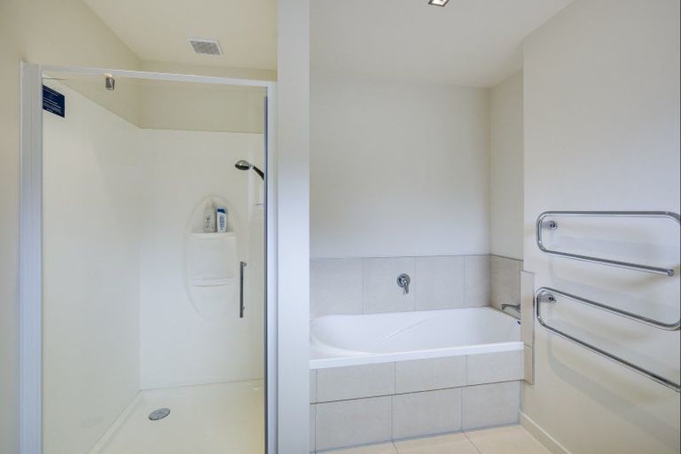 Photo of property in 72 Rochfort Road, Havelock North, 4130