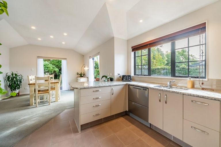 Photo of property in 39 Ebdentown Street, Ebdentown, Upper Hutt, 5018