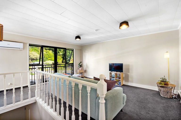 Photo of property in 2/77 Shakespeare Road, Bluff Hill, Napier, 4110