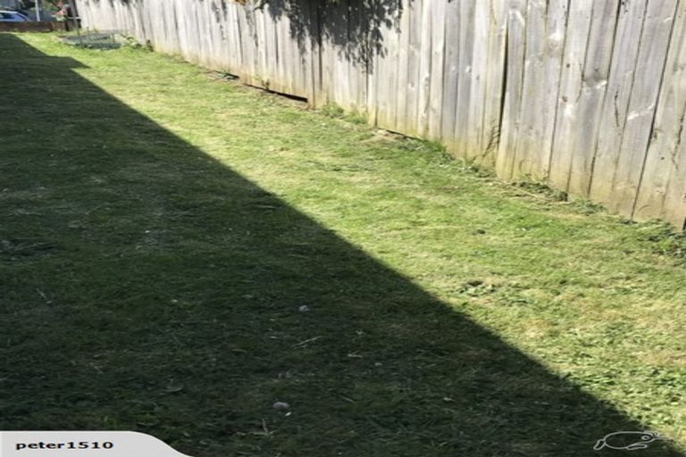 Photo of property in 2/32 Eastern Beach Road, Eastern Beach, Auckland, 2012