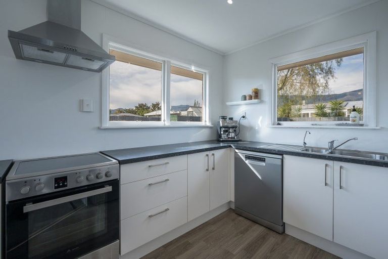 Photo of property in 21 Tennyson Crescent, Stoke, Nelson, 7011