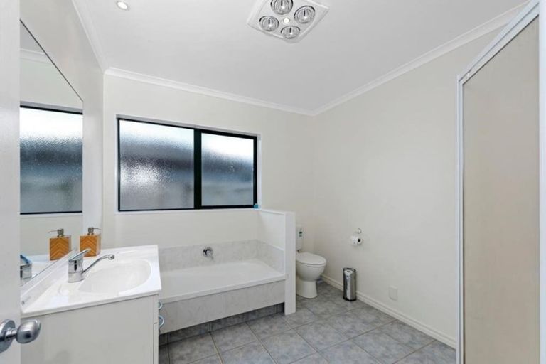 Photo of property in 2 Nautilus Drive, Papamoa Beach, Papamoa, 3118