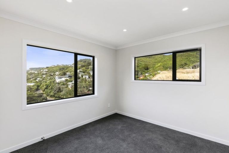 Photo of property in 6 Pihipihi Way, Crofton Downs, Wellington, 6035